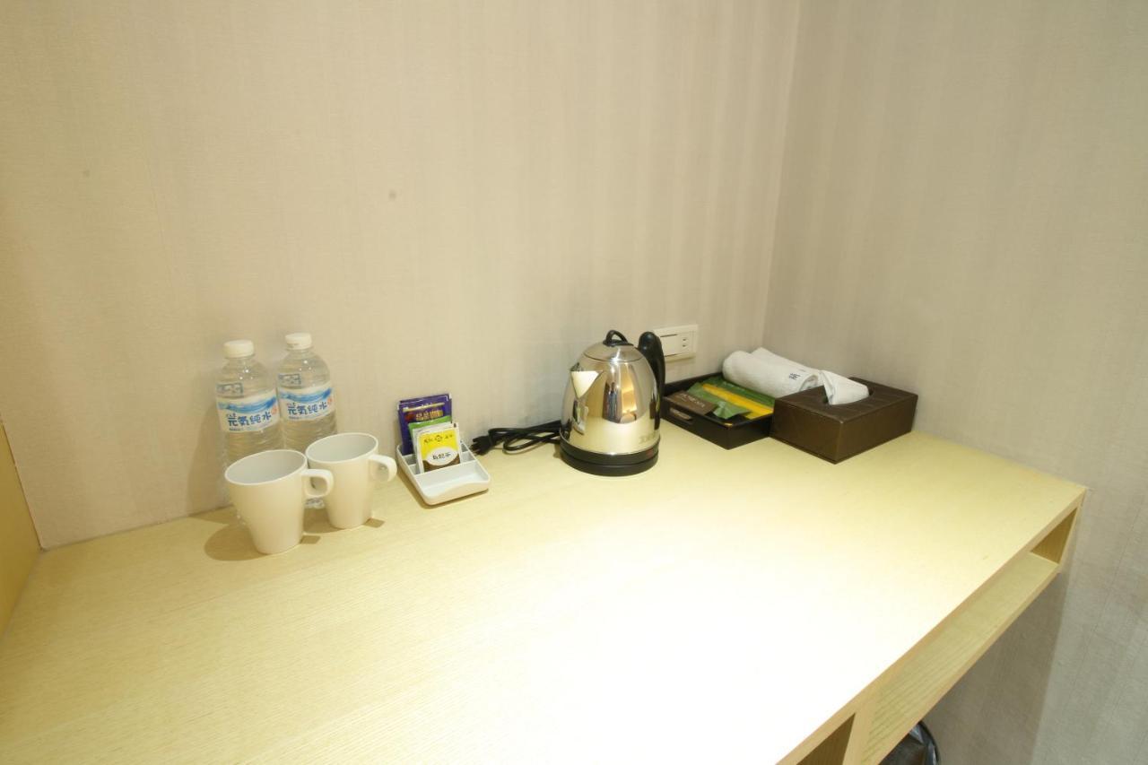 Hotel Simple Life Kaohsiung Zewnętrze zdjęcie