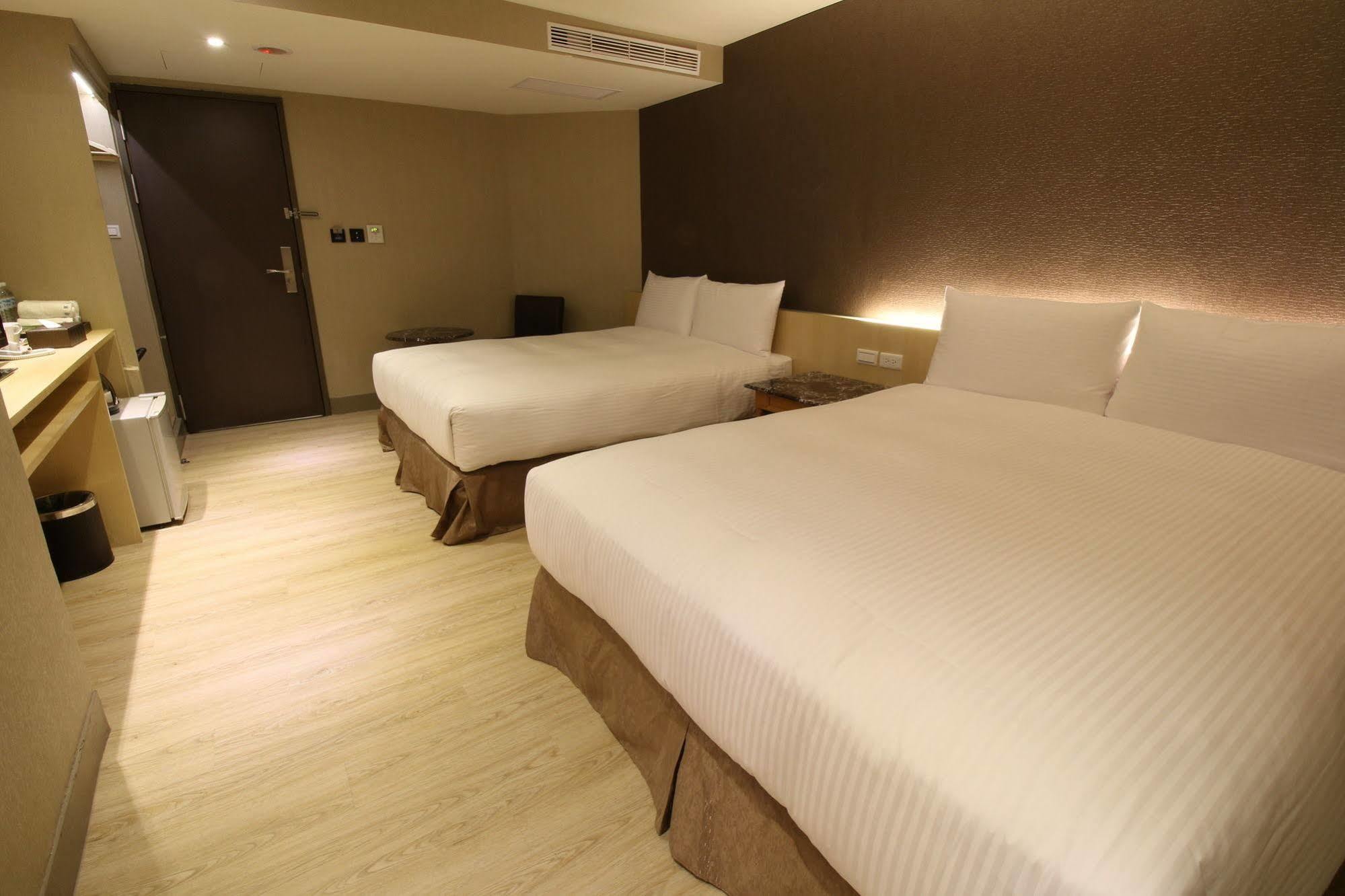 Hotel Simple Life Kaohsiung Zewnętrze zdjęcie